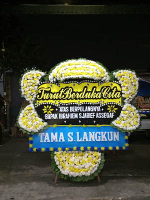 Papan Bunga Duka di Cibogo